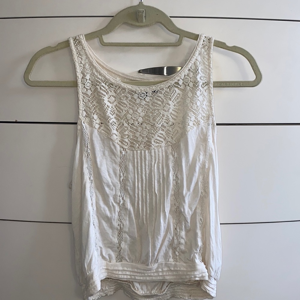 Flower white tank top